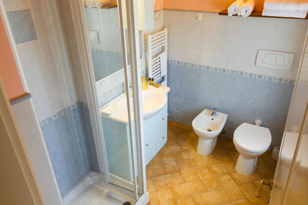 Ortezzano Agriturismo Vecchio Gelso מראה חיצוני תמונה