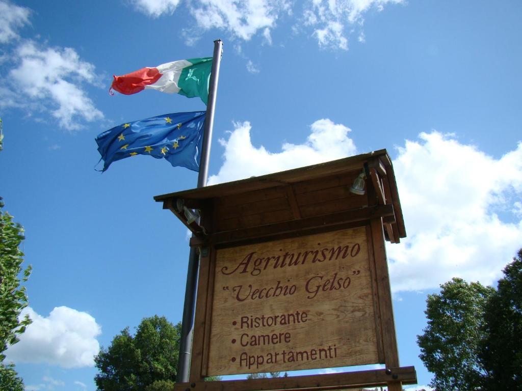 Ortezzano Agriturismo Vecchio Gelso מראה חיצוני תמונה
