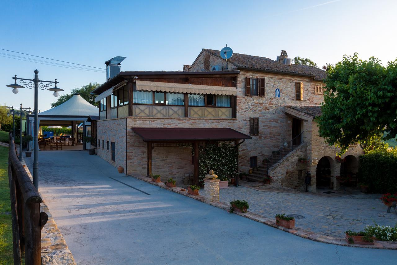 Ortezzano Agriturismo Vecchio Gelso מראה חיצוני תמונה